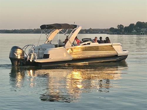 Rinkers Boat World is right on the shorelines of Lake Conroe. Come via boat or land.