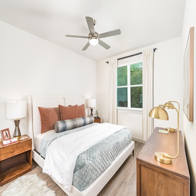 Gallery Image Resized_bedroom_400_pixels.jpg