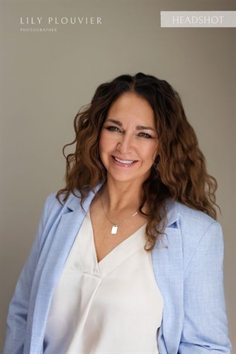 Studio headshot of a woman in business attire — professional headshot photography, The Woodlands TX