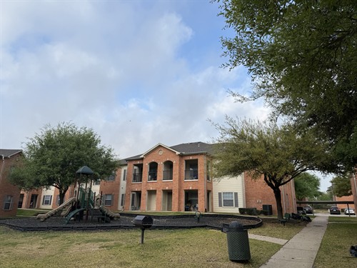 Gallery Image Exterior_Building_2.jpeg