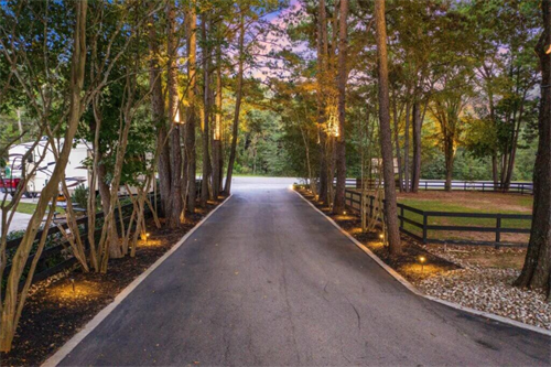 Entrance to Majestic Pines RV Resort