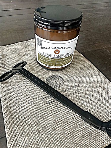 Lifestyle Amber Glass Candle: Fresh Baked Pie