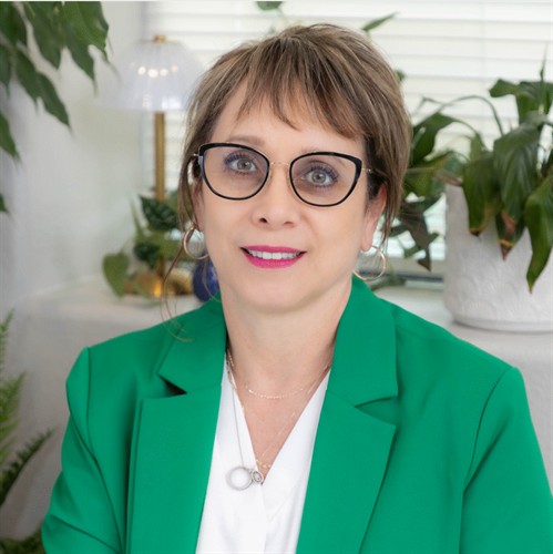Gallery Image new_headshot_green.gif