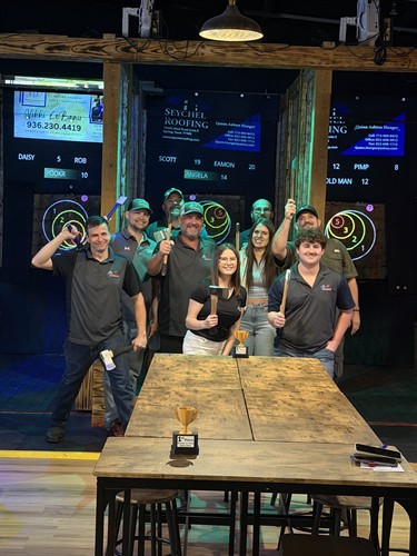 Gallery Image Corporate_Axe_Throwing_Event.jpeg