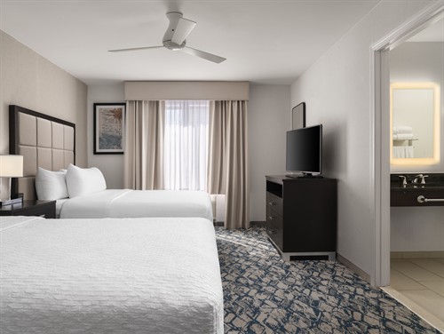 2 Queen Bedroom