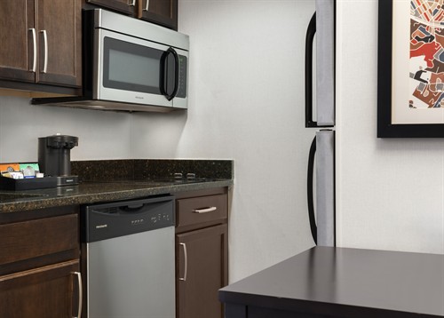 2 Queen Kitchen