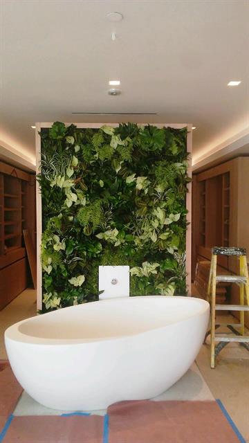 Maliby- Free Standing Tub with Living Wall