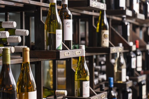Gallery Image winebar_interiors-4.jpg