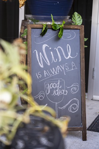 Gallery Image winebar_interiors-8.jpg