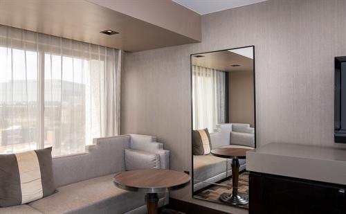 In-room mini-refrigerators, coffee makers and hair dryers offer the convenient comforts of home. In-room mini-refrigerators, coffee makers and hair dryers offer the convenient comforts of home.