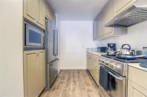 Beverly Hills 2 Bedroom - Kitchen Beverly Hills 2 Bedroom - Kitchen