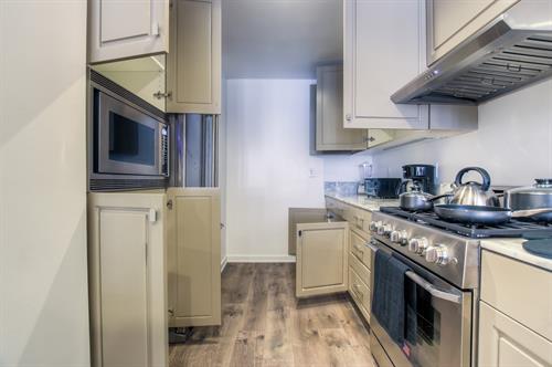 Beverly Hills 2 Bedroom - Kitchen Beverly Hills 2 Bedroom - Kitchen