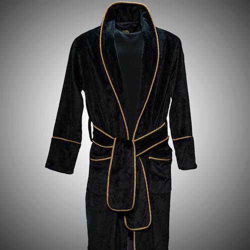 This amazingly smooth, unapologetically luxurious robe feels like a classic smoking jacket that's been upscaled and modernized for the current generation.