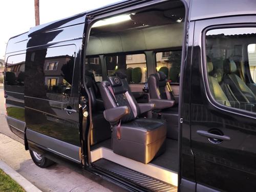 Executive Sprinter- 9 pax Executive Sprinter- 9 pax