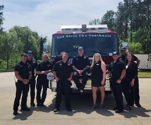 WoodmenLife Reps Valerie and Jazmine spend a few days serving lunch to our firefighters.