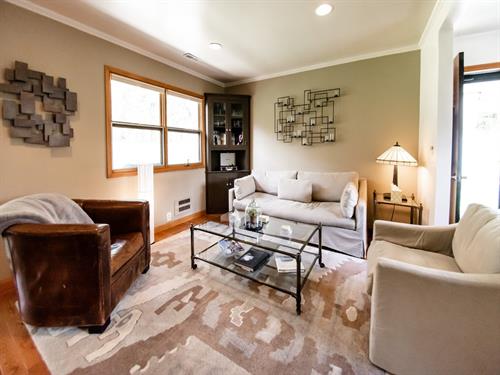 The Broadway Guest House - Granville Full Home Lodging