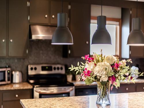 The Broadway Guest House - Granville Full Home Lodging