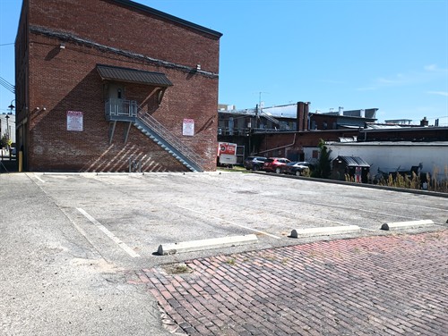 Faded and worn lots leave a poor first impression. Sealcoating delivers a whole different experience.