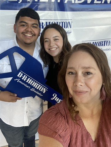 Gallery Image IMG_7655.jpg