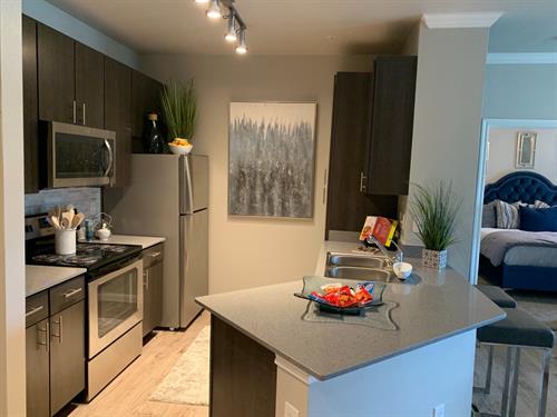 Granite countertops with stainless steel appliances Granite countertops with stainless steel appliances