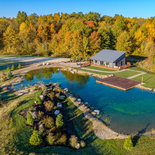 Modern Lodging Waterfront Cabin