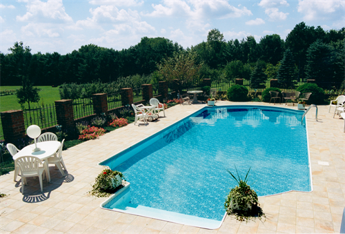 "Roman End" style pool in Xenia