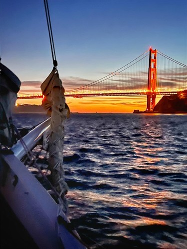Gallery Image Golden_Gate_Bridge_San_Francisco_California_Schooner_Freda_B.jpg
