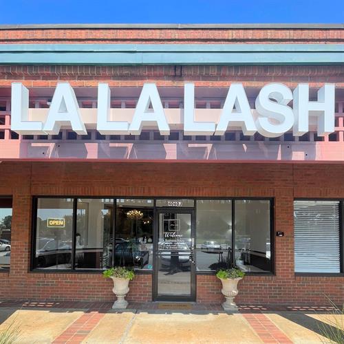 Store Front of LA LA LASH