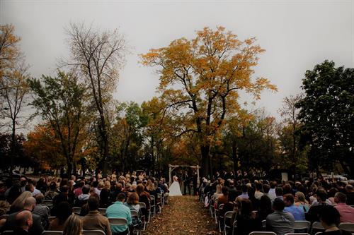 Gallery Image outdoor_wedding.jpg