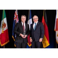 AMPI?recognized with Minnesota Governor’s International Trade Award Dairy farmer-owned co-op’s export efforts gain recognition