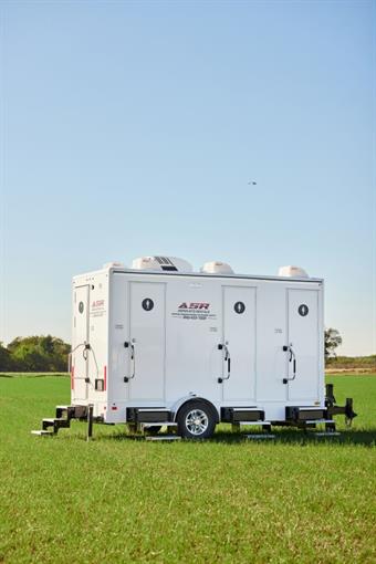 4 Stall Luxury