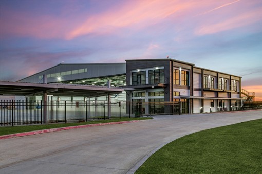 Gallery Image 175_Commander_AmisParker_SH_020.JPG