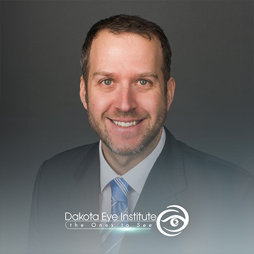 Dr. Reid Mollman - https://www.dakotaeye.com/eye-doctor/reid-mollman-bismarck-ophthalmologist/
