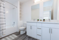 Gallery Image Bathroom1.jpg