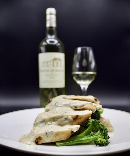 6/18 Partake Lounge: Supper Special: Pan-seared chicken breast, roasted potatoes, broccoli & lemon dill cream sauce. *GF