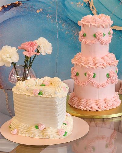 Unique Vintage Cakes