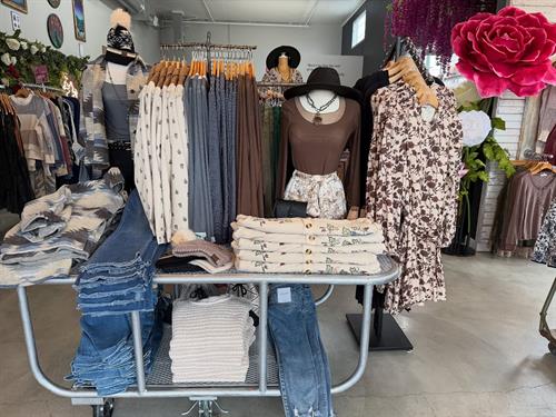 Gallery Image Front_table.jpg