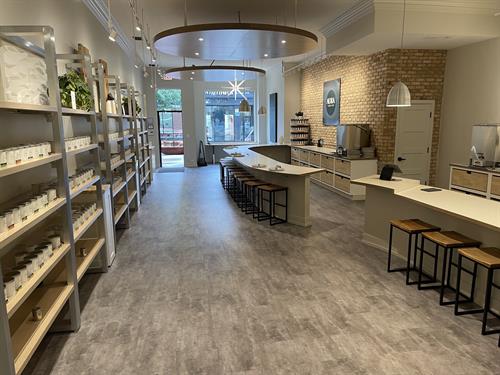 The best candle making Class in Chicago.  AURA Candle Bar is a fragrance and candle making experience.