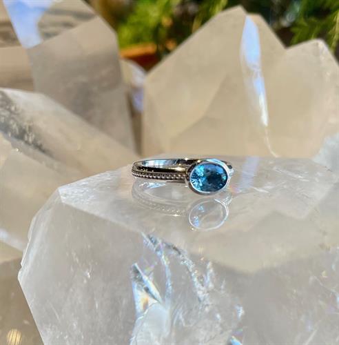 Ring with Aquamarine in white gold by Ellie Thompson