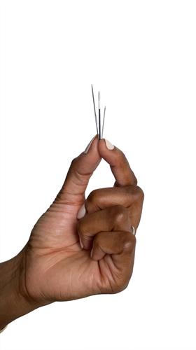 Gallery Image accessible-needles-on-white.jpg