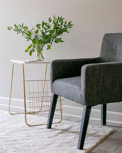 Lakeview therapy room. Soft, welcoming space for individual therapy and emotional support in Chicago, IL.