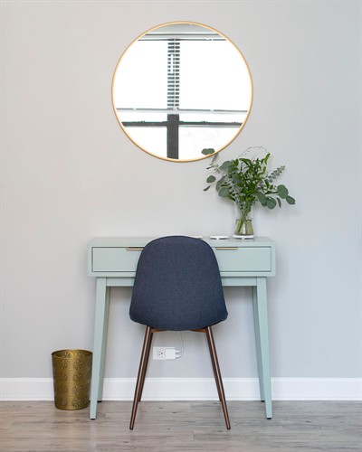 Lakeview therapy office. Modern, light-filled space for individual therapy and mental wellness in Chicago.