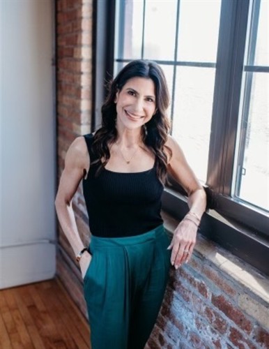 Nicolle Osequeda, LMFT. Chicago therapist, Certified Daring Way Facilitator, and founder of LPTG.