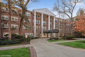 Sold 1025 Randolph St Unit 104, Oak Park Sold 1025 Randolph St Unit 104, Oak Park
