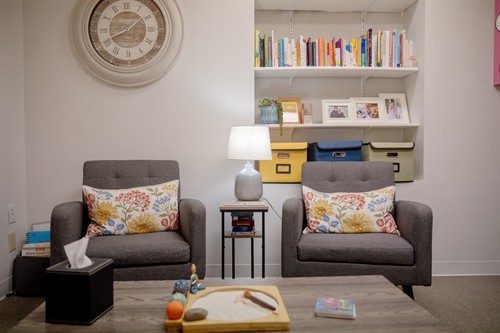 Gallery Image chairs_and_books.jpg