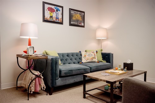 Gallery Image couch_and_table.jpg