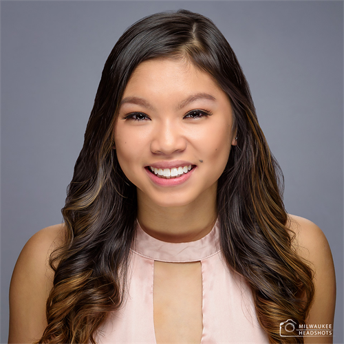 Milwaukee Headshots - Professional Business Headshot Photography serving the Greater Milwaukee Wisconsin area. Milwaukee Headshots - Professional Business Headshot Photography serving the Greater Milwaukee Wisconsin area.