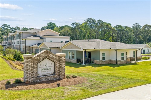 Gallery Image peaks-of-douglas-douglasville-ga-building-photo.jpg