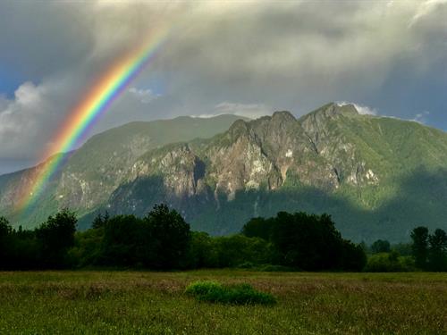 Gallery Image Mt_Si_Rainbow.jpeg