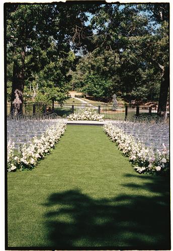 Gallery Image upper_lawn_1.jpg